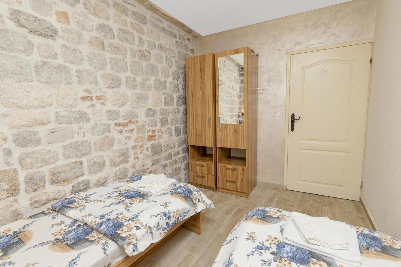 Historical Heart Apartment Kotor Exterior photo